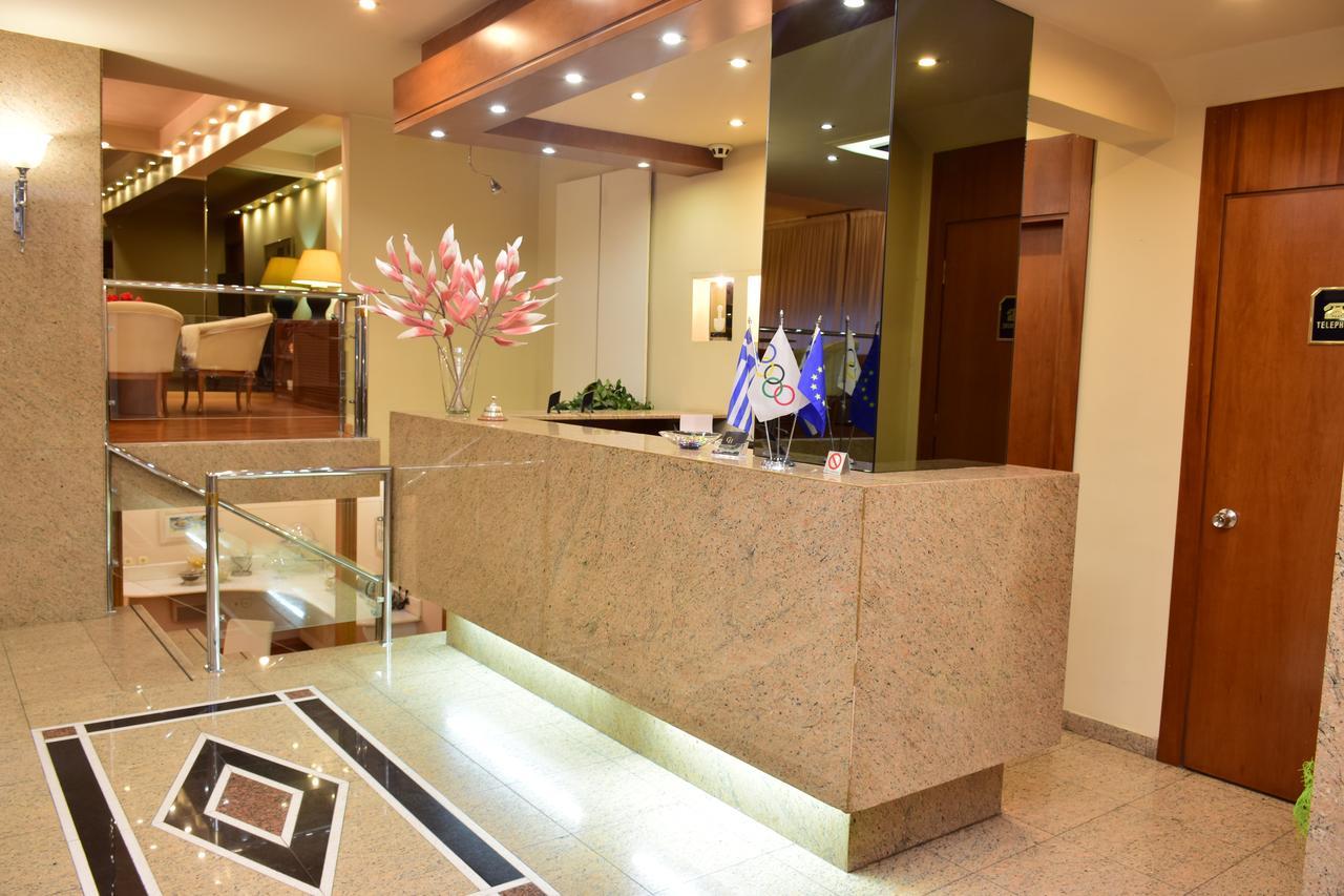 Hotel Galaxias Аґрініо Екстер'єр фото